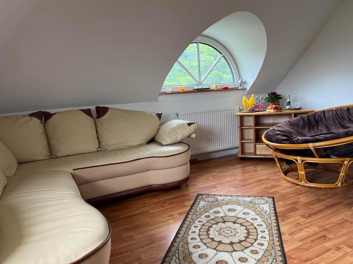 Jurta Hotel Balatongyörök Exteriör bild